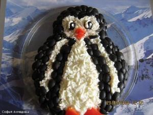 салат в виде пингвина