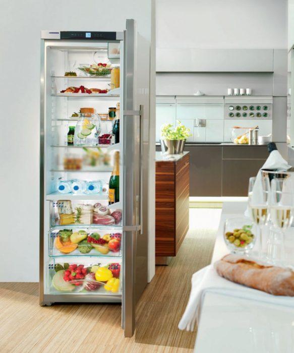узкий однокамерный холодильник для малогабаритной кухни