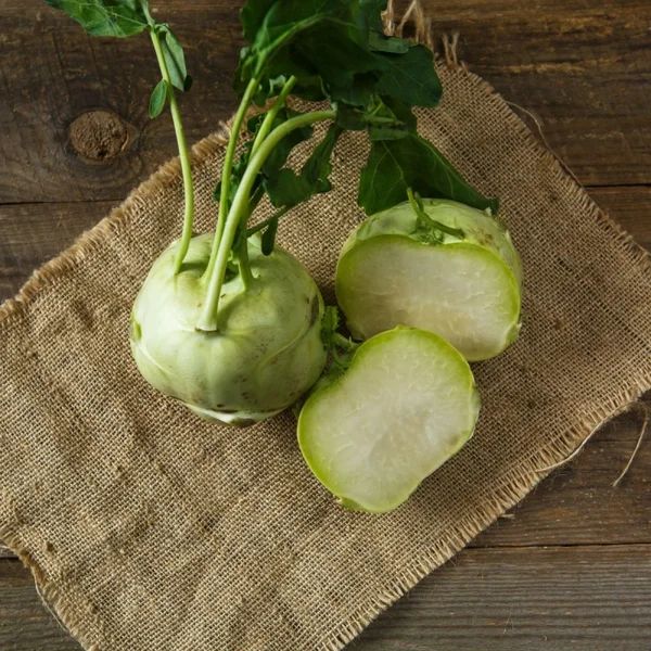 Кольраби — рецепты салатов из свежей капусты