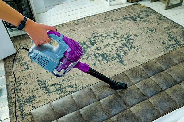 Всё о вертикальных проводных пылесосах: эффективная уборка для вашего дома